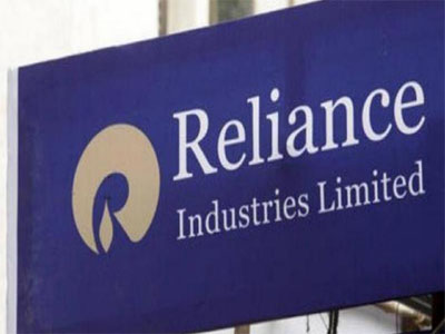 Govt slaps Rs 10,000-crore fine on RIL for using ONGC's migrated gas