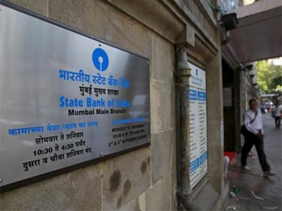 SBI cuts base rate by 15 bps, spreads cheer in loan market