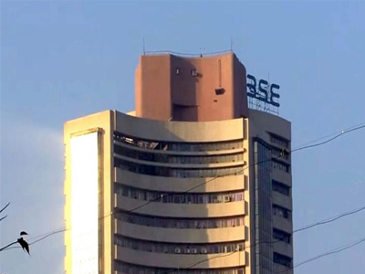 Sensex, Nifty start on a cautious note