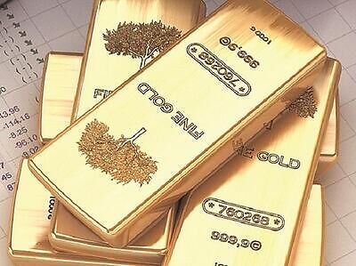 Gold prices jump to Rs 53,650 per 10 gm, silver trending at Rs 65,400 a kg