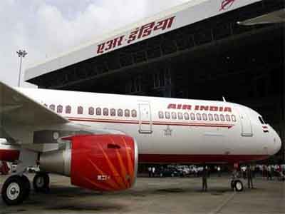 Government on 'wait and watch' mode in Air India stake sale: Nitin Gadkari