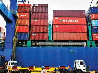 India benefits from US-China trade war