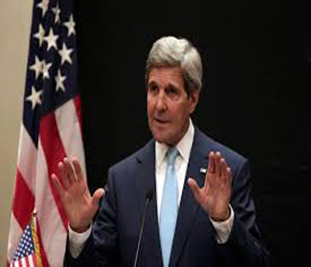 John Kerry in Baghdad on mission to shore up Iraq; confronts threat of new war