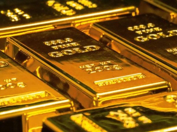 Gold trading at Rs 49,200 per 10 gm today; silver is at Rs 60,900/kg