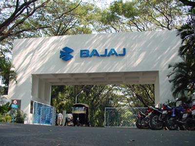 Bajaj Auto targets to export 10,000 units of Qute in FY17