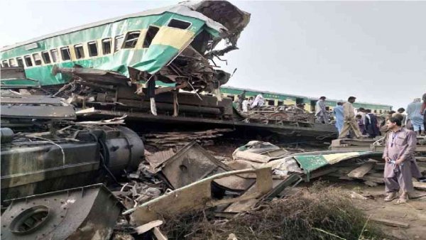 Two passenger trains collide in Pakistan's Singh; 30 killed, 50 injured