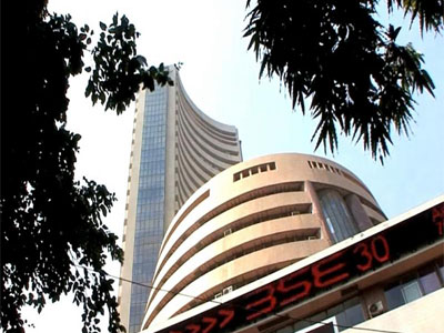 Sensex, Nifty retract in early trade in line with Asian markets
