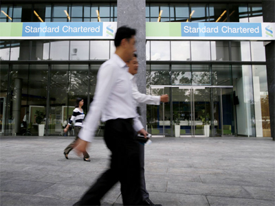Standard Chartered to axe 4,000 retail bank jobs