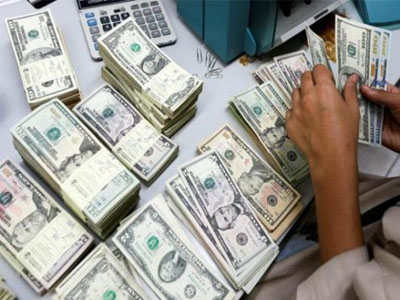 US dollar drops as midterm elections produce divided Congress