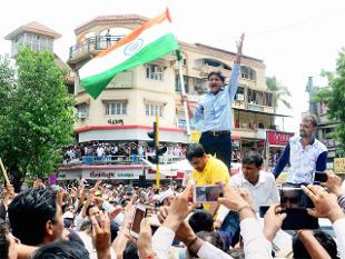 Patels bust Modi's favourite Gujarat model
