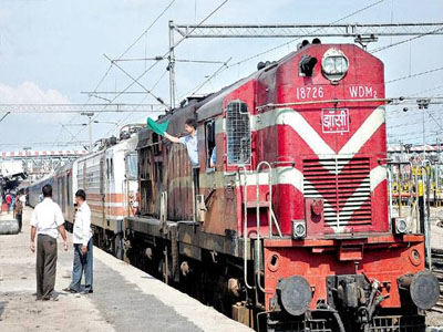 7th pay commission: Railway employees call for 72-hour long relay hunger strike