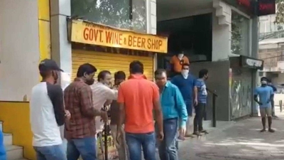Tamil Nadu: Madras High Court orders closure of TASMAC liquor shops, allows online sale