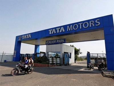 Tata Motors Q1 net rises 42% to Rs 3,182 cr